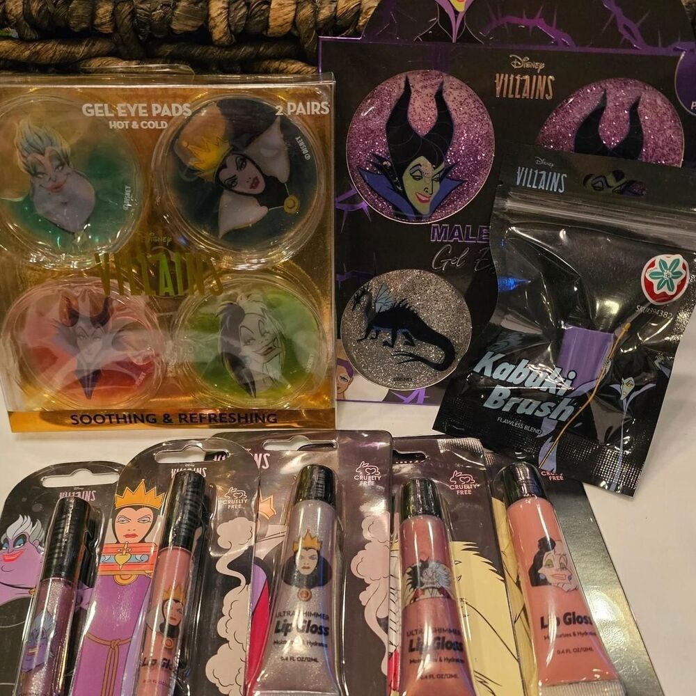 8 Piece Disney Villain Beauty Bundle